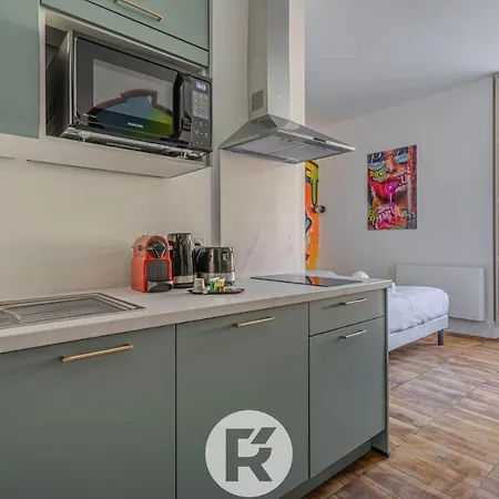 R'apparts Street Art Apartment