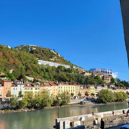 Apartment R'apparts Street Art Grenoble